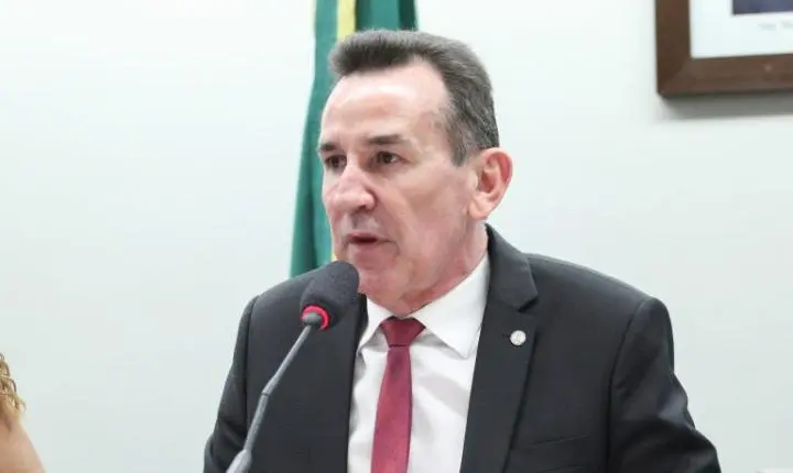 Projeto de lei institui crédito rural com juros baixos para apicultores familiares