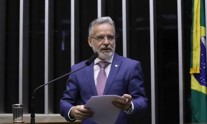 Projeto estabelece limite de 48 horas para reembolso de compras canceladas