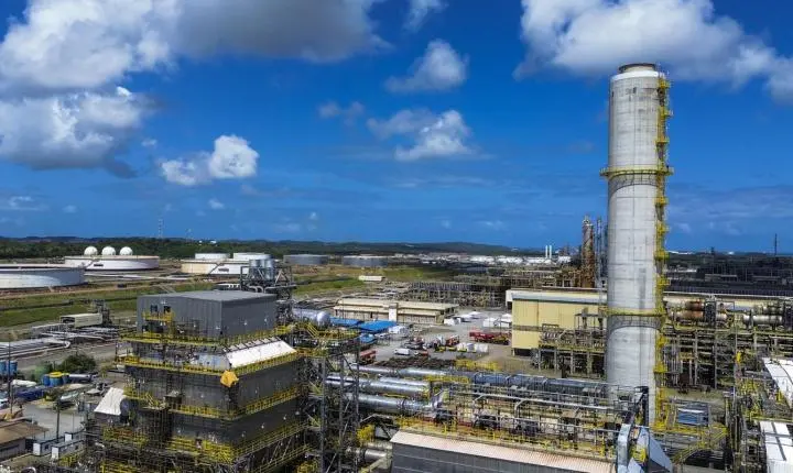 Refinarias da Petrobras superam 100% de sua capacidade operacional; entenda