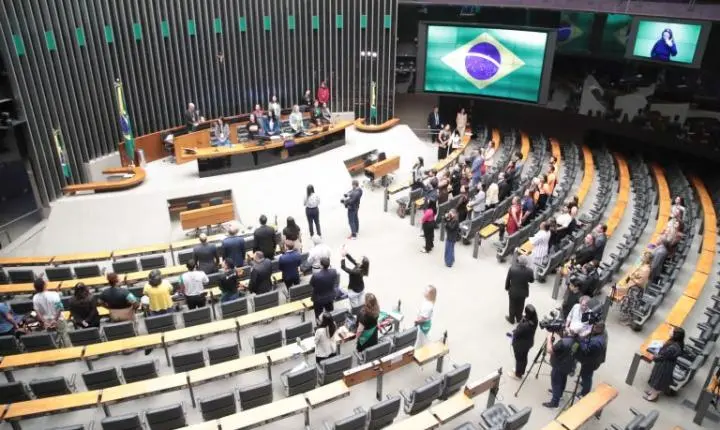 Sessão na Câmara destaca urgência no combate ao abuso e exploração sexual de crianças e adolescentes