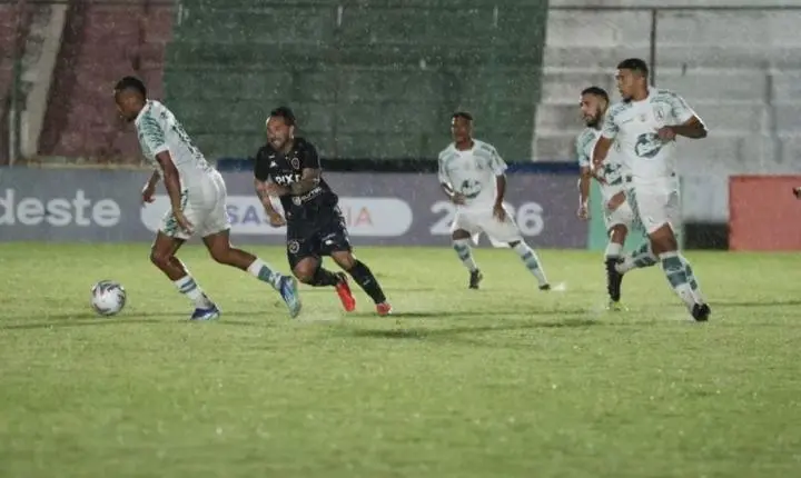 Sousa vence Botafogo-PB sob chuva no Marizão e assume liderança do Grupo A na Copa do Nordeste