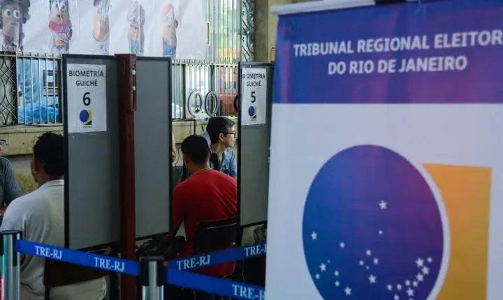 TRE-RJ intensifica plantão para regularização da situação eleitoral de votantes